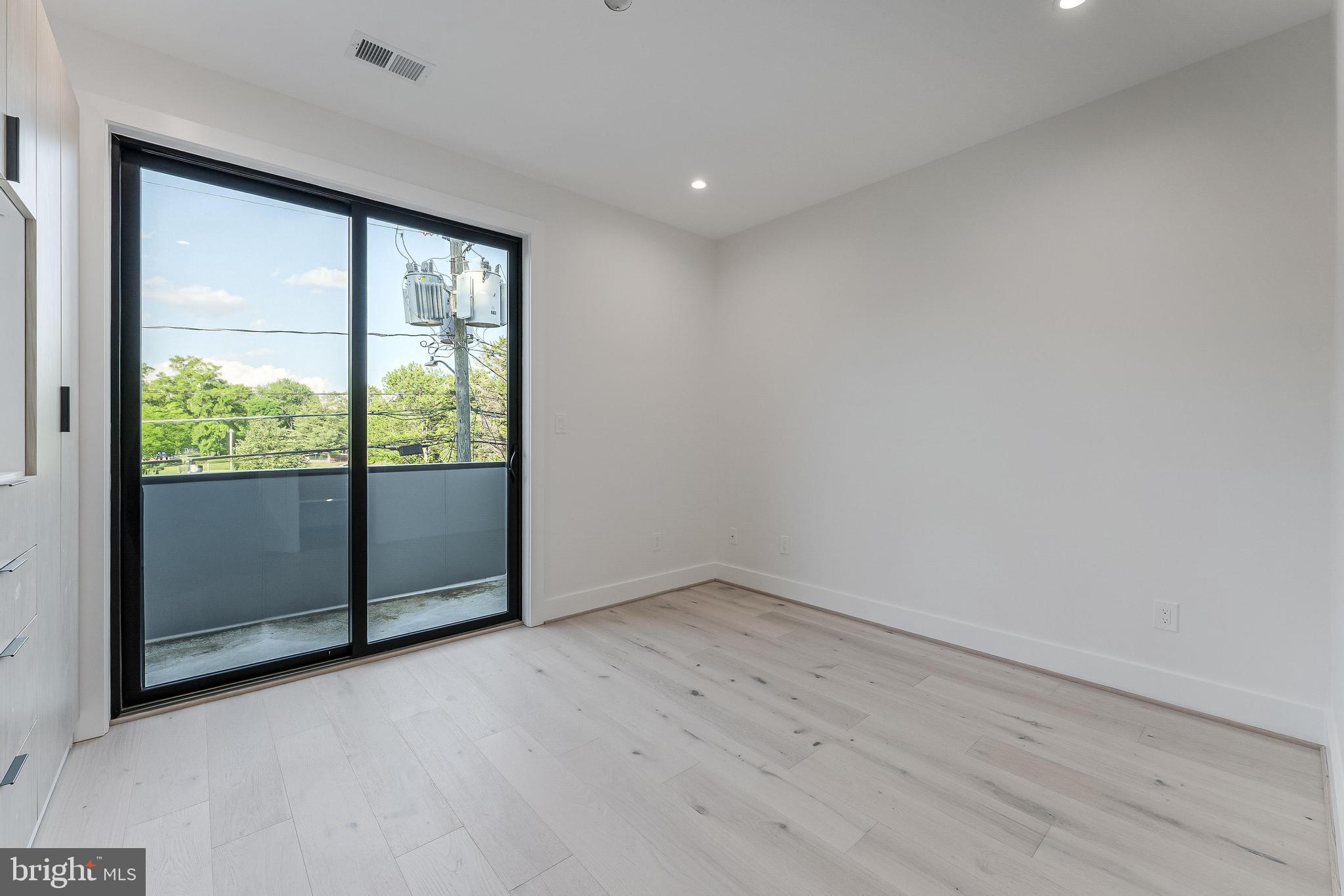 SUMMIT VEITCH - Residential