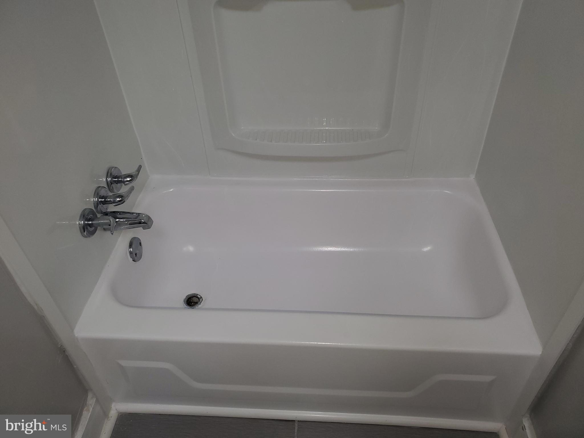 KENSINGTON - Residential Lease