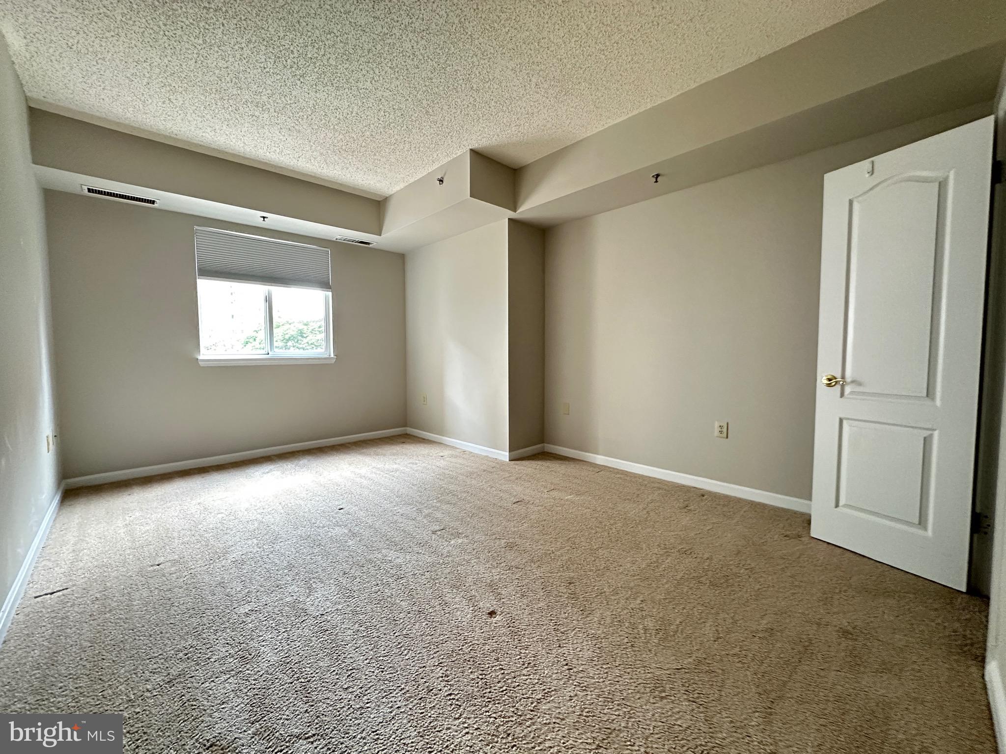 BELLA VISTA CONDOMINIUM - Residential Lease