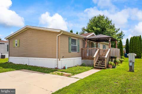 Mobile Home For Sale - 29 Hampshire Drive<br/> NEW OXFORD, PA 17350