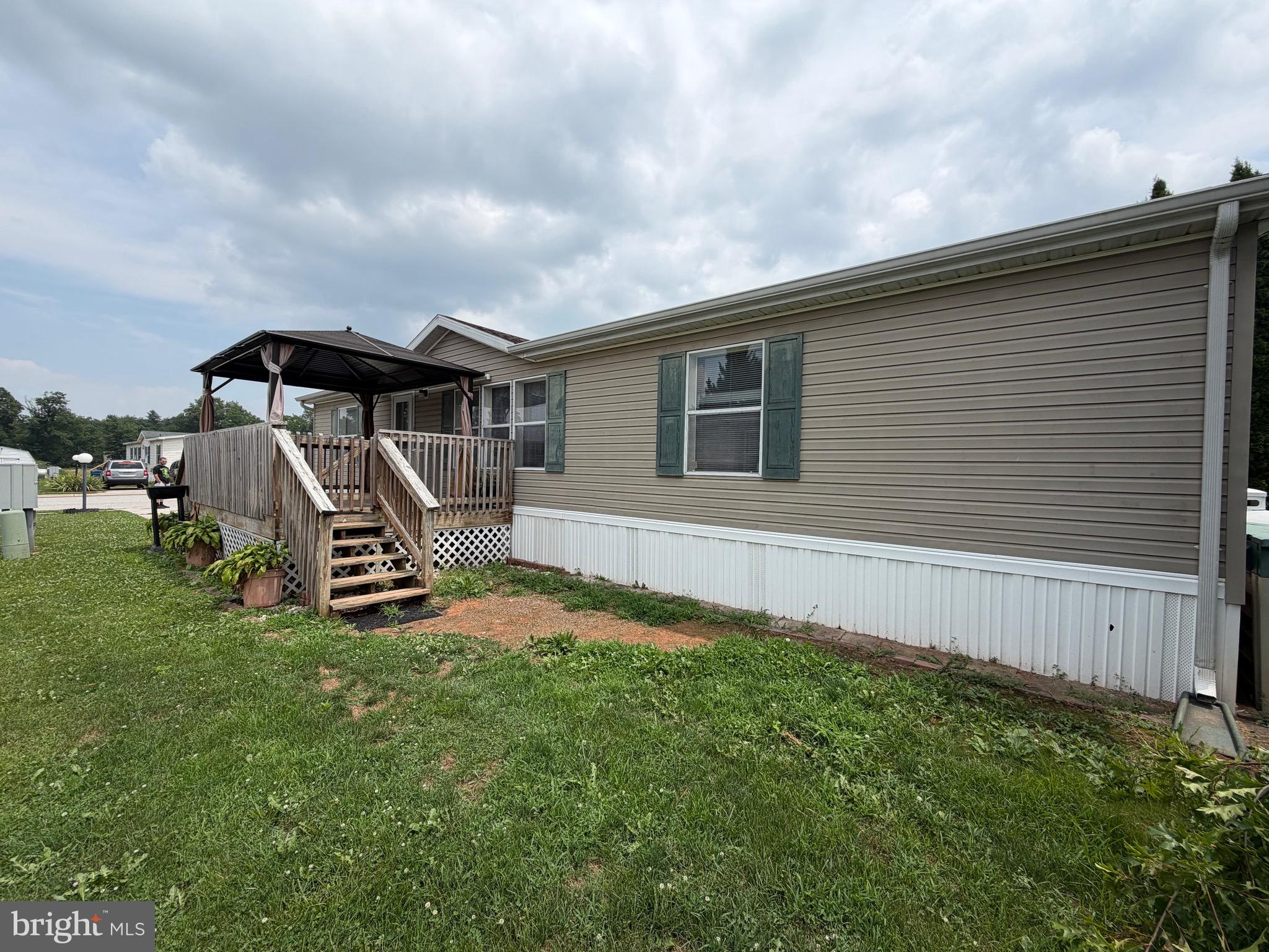 29 HAMPSHIRE DRIVE