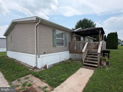 Mobile Home For Sale - 29 Hampshire Drive<br/> Adams County, NEW OXFORD, PA 17350