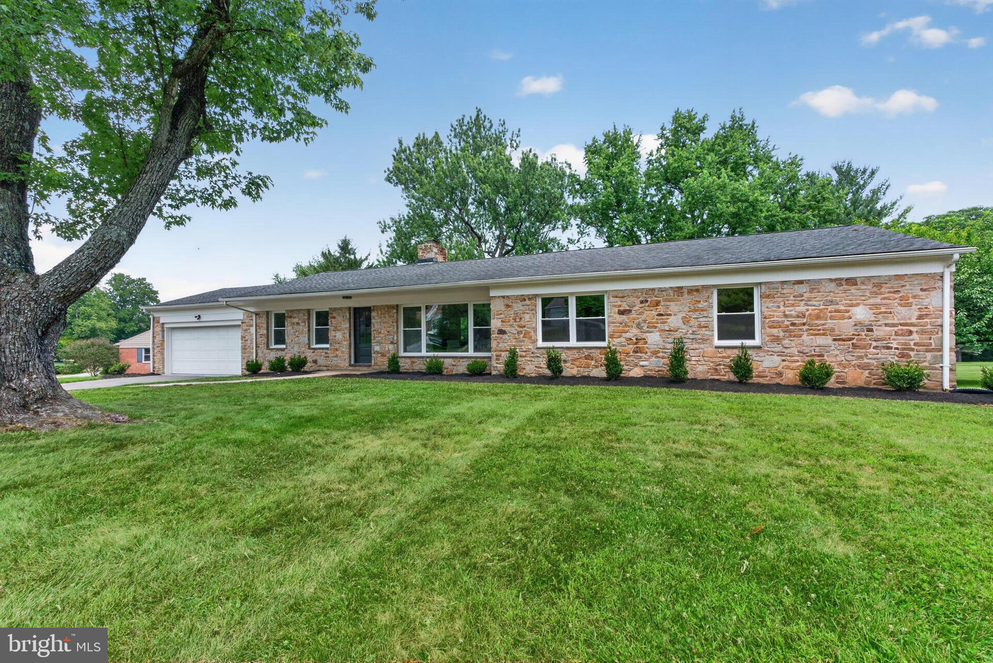 1127 GYPSY LANE W