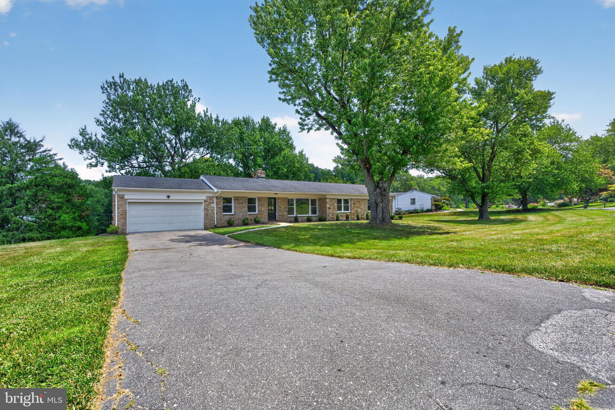 1127 GYPSY LANE W