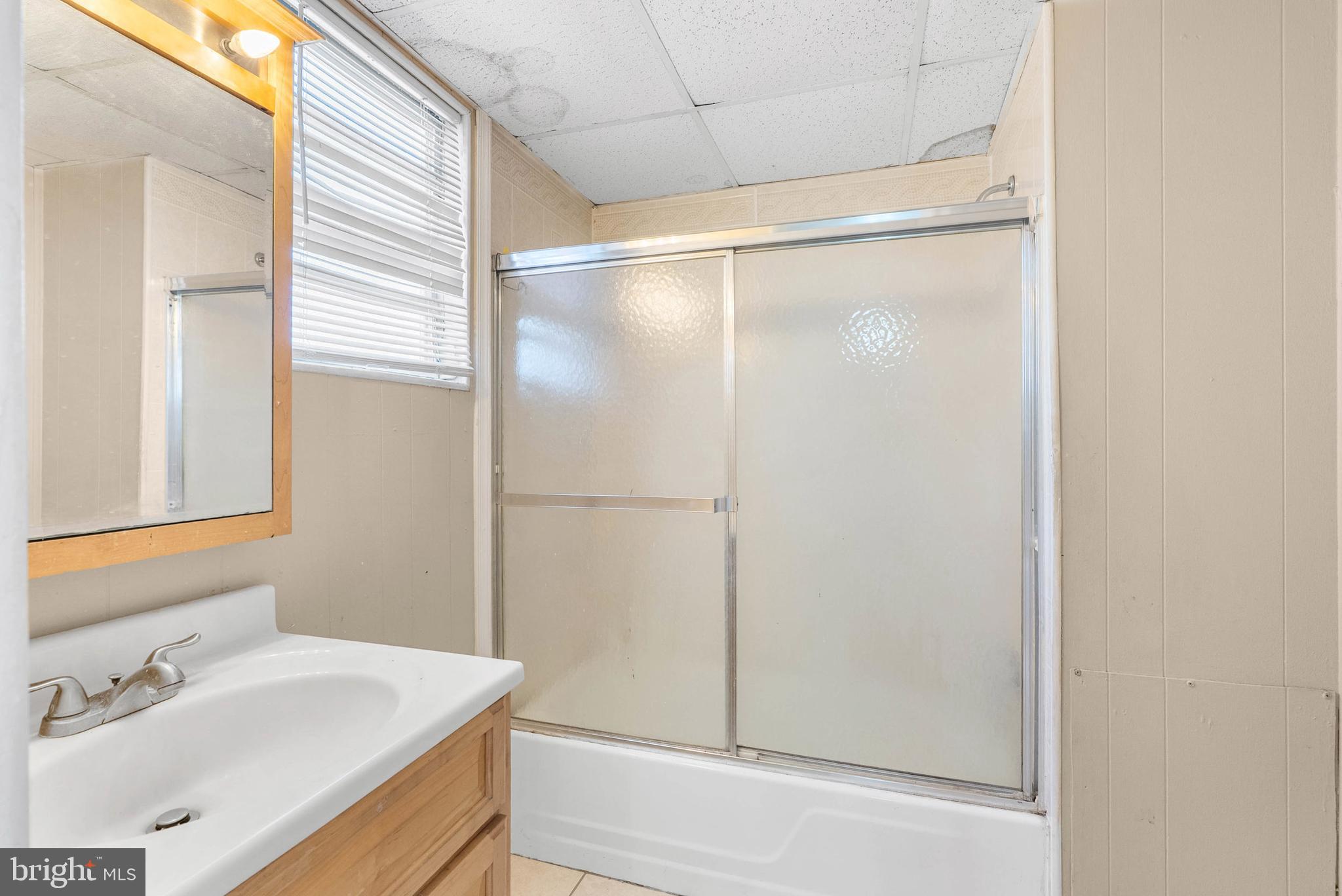 EAST PASSYUNK CROSSING - Residential Lease