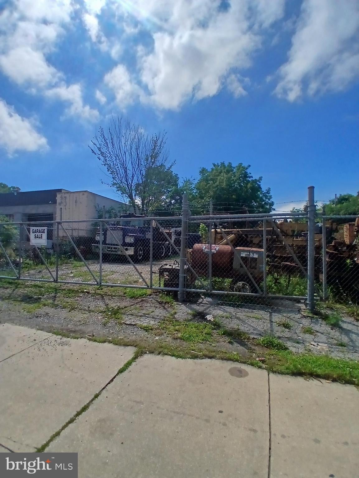 1023 W 9TH STREET