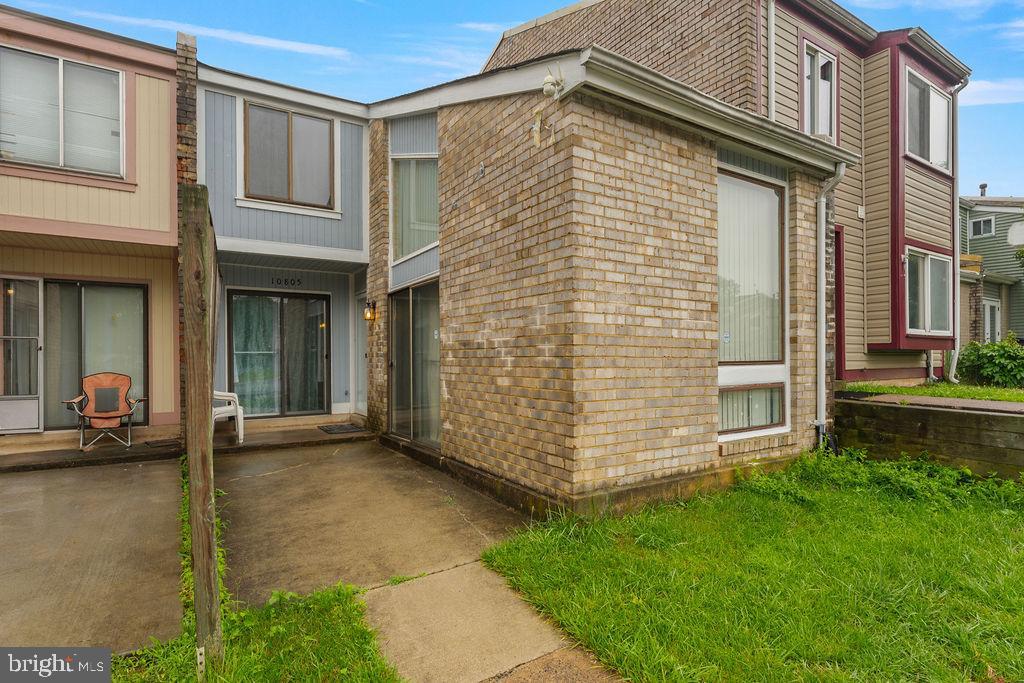 10805 VIOLET COURT