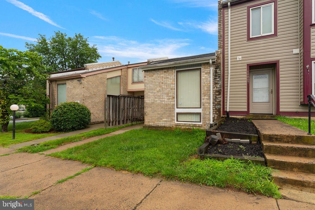 10805 VIOLET COURT