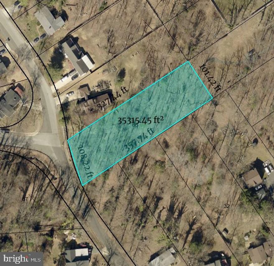 Build your own custom home on this prime wooded Barnaby Manor Oaks lot. Just over 3/4 acres offers plenty of room to build over 3,000 sq ft home. Just minutes to 495, DC, and National Harbor but yet secluded on a quiet tree lined street.