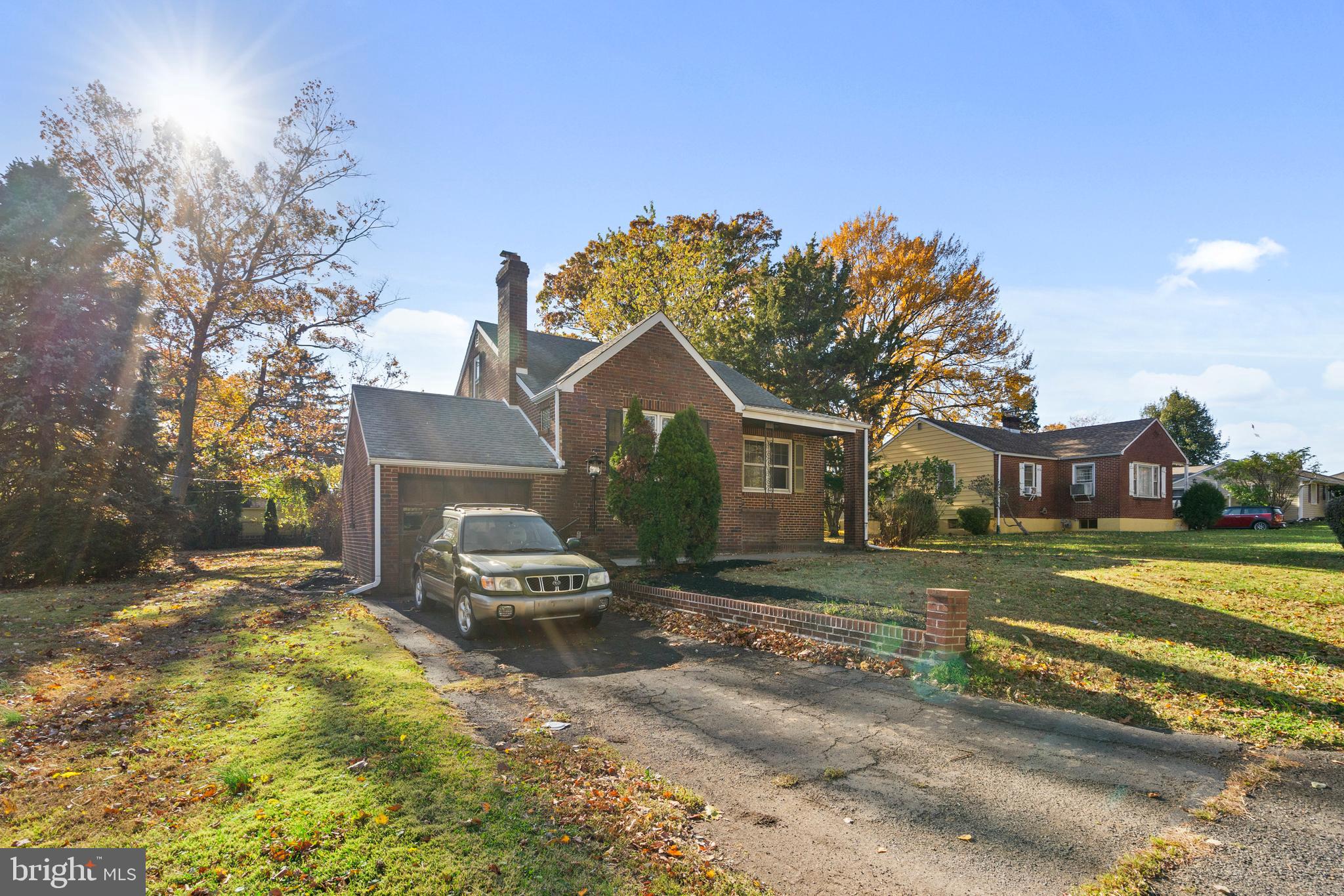 CEDAR HOLLOW - FEASTERVILLE - Residential