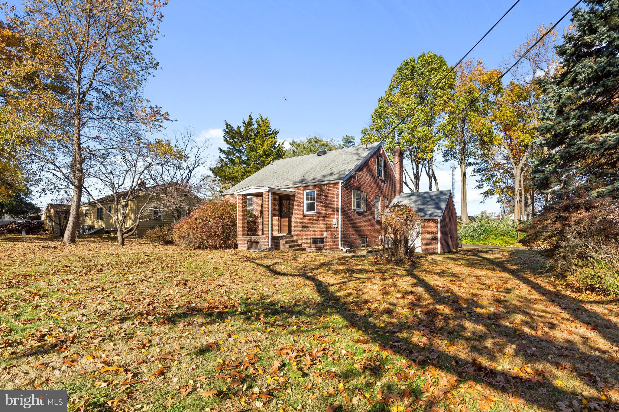 CEDAR HOLLOW - FEASTERVILLE - Residential
