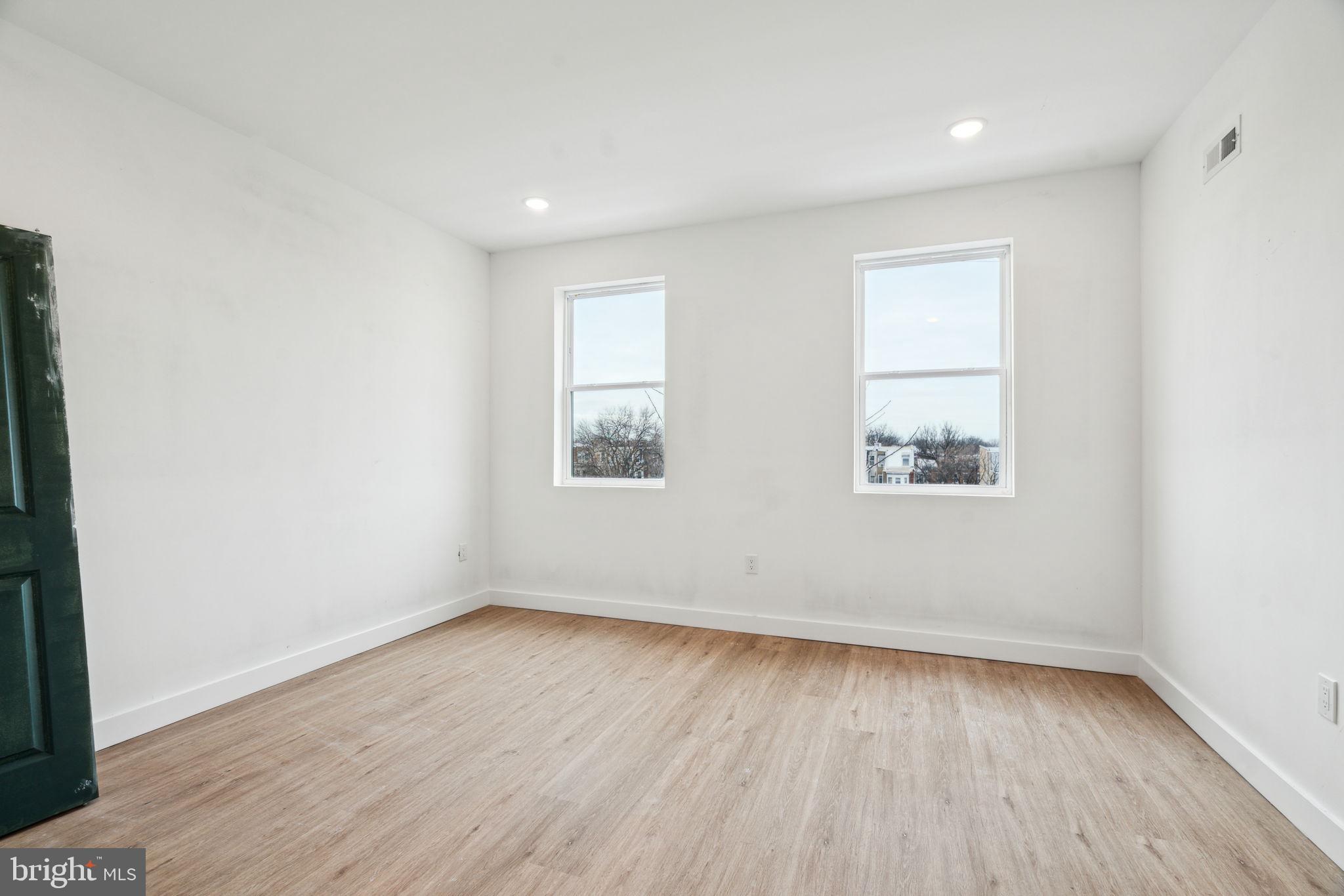 BELMONT - Residential Lease