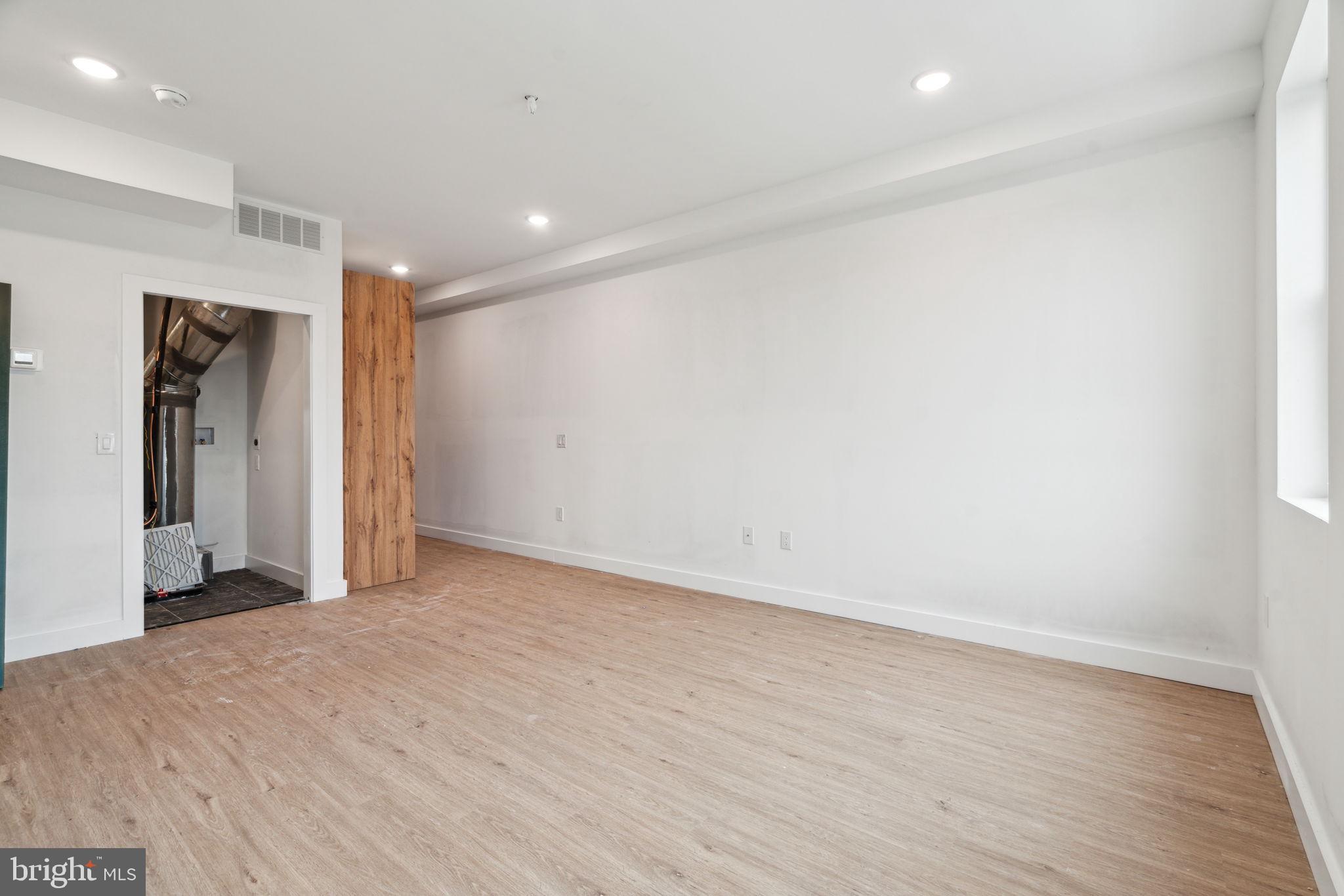 BELMONT - Residential Lease