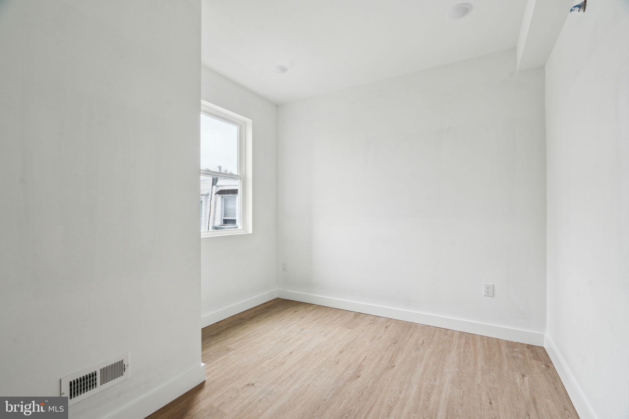 BELMONT - Residential Lease