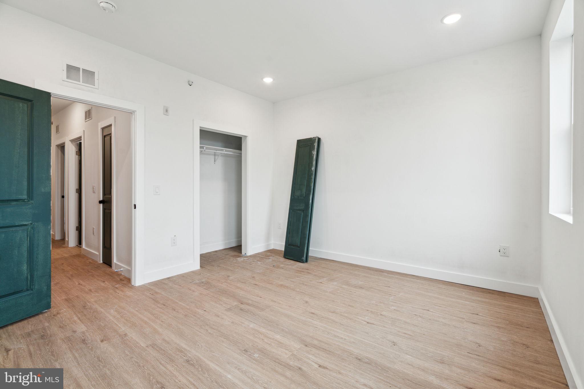 BELMONT - Residential Lease