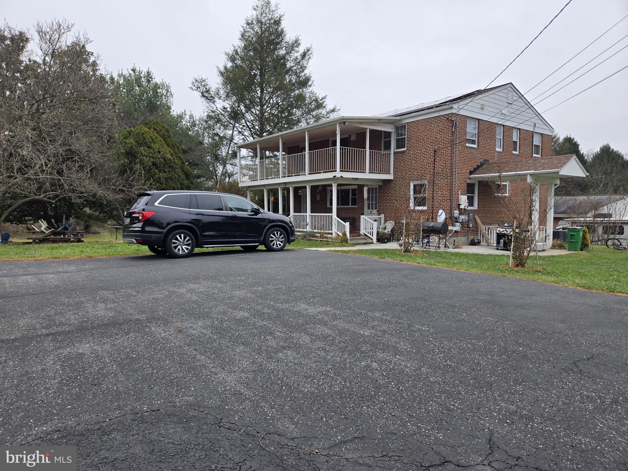 CHESTNUT HILL - Residential Lease