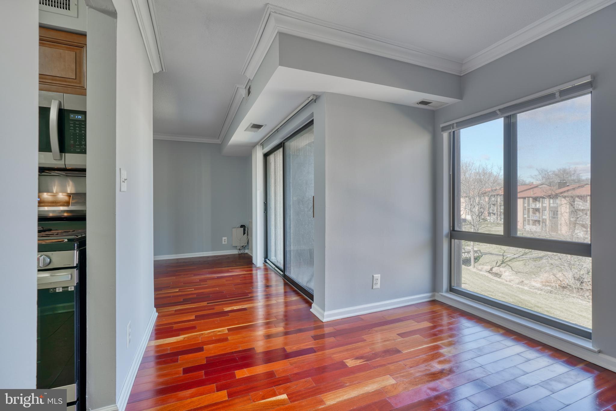 VILLAGE OF LONG REACH - Residential