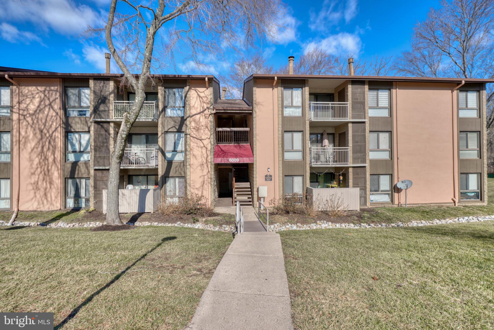 VILLAGE OF LONG REACH - Residential