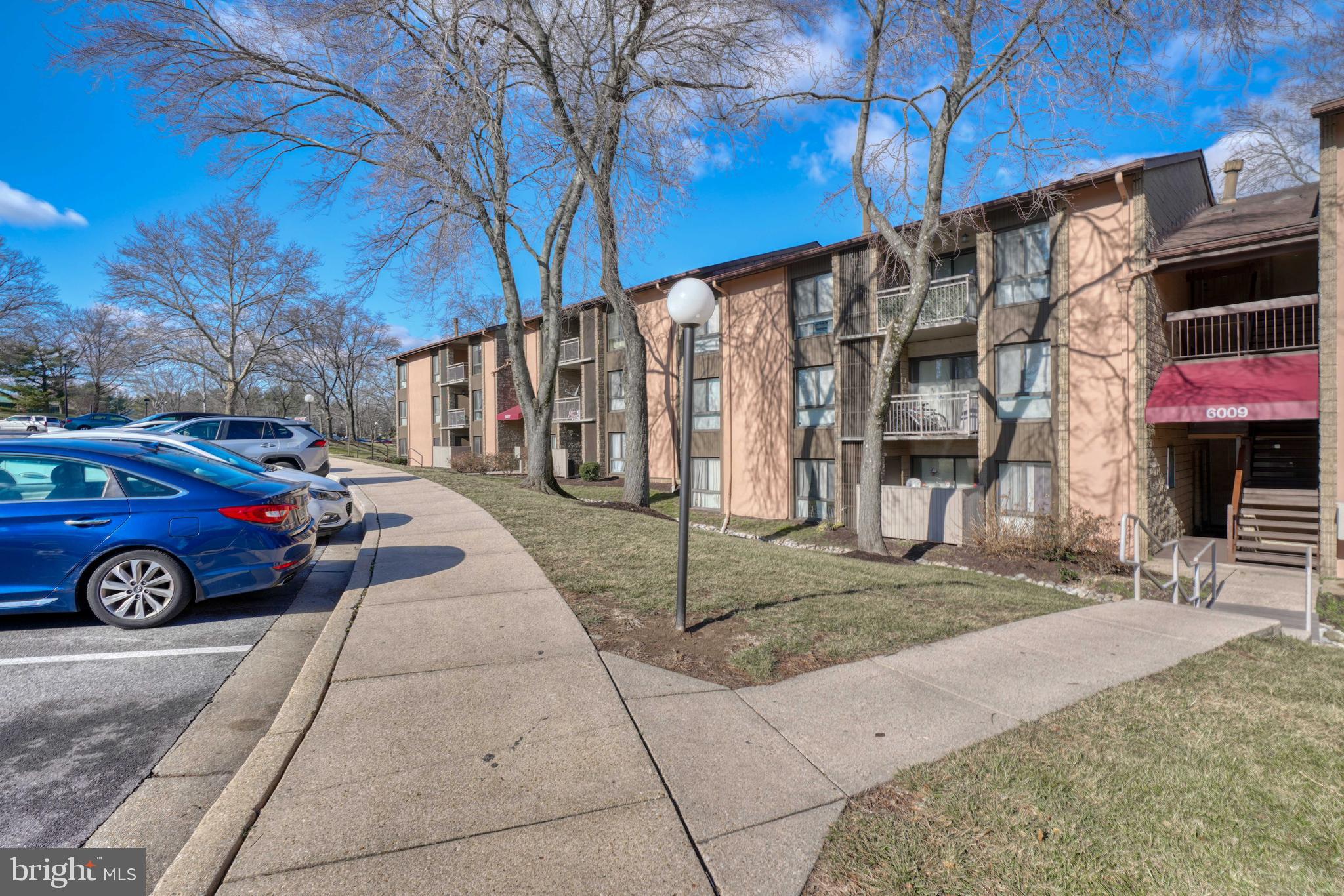 VILLAGE OF LONG REACH - Residential