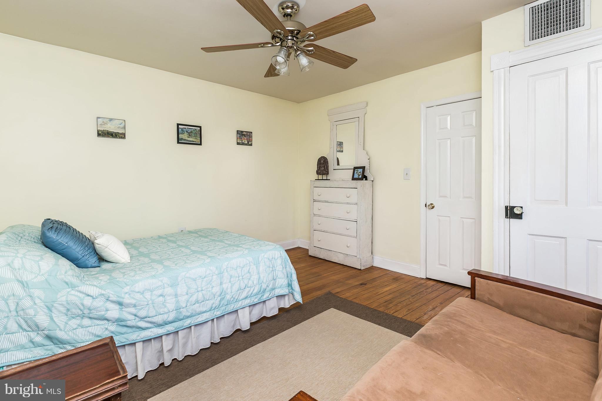 CHARLES VILLAGE - Residential