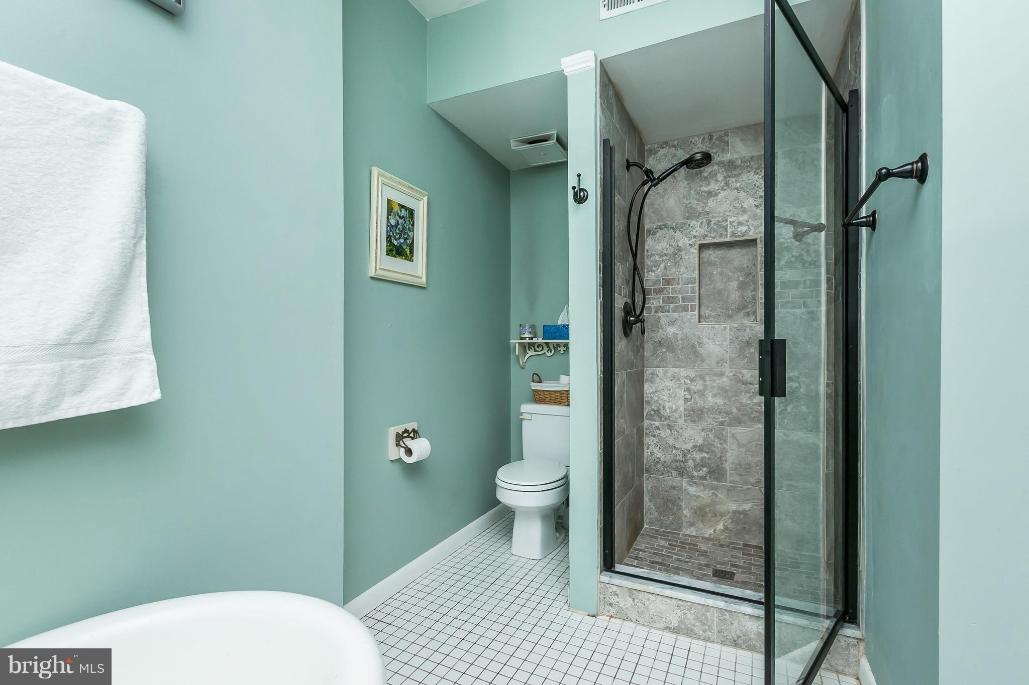 CHARLES VILLAGE - Residential