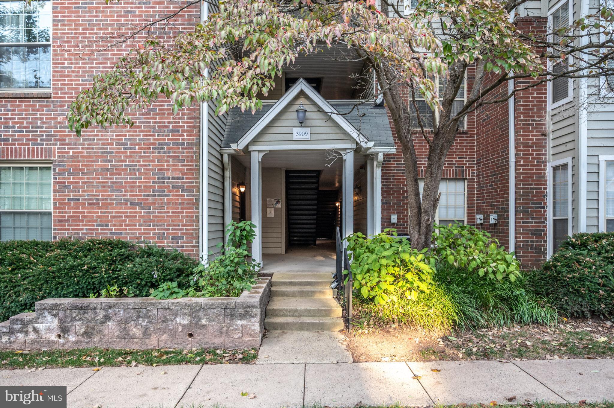 3909 PENDERVIEW DRIVE 1903