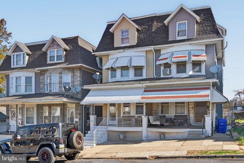 Townhouse For Sale - 27 Grace Street<br/> READING, PA 19611