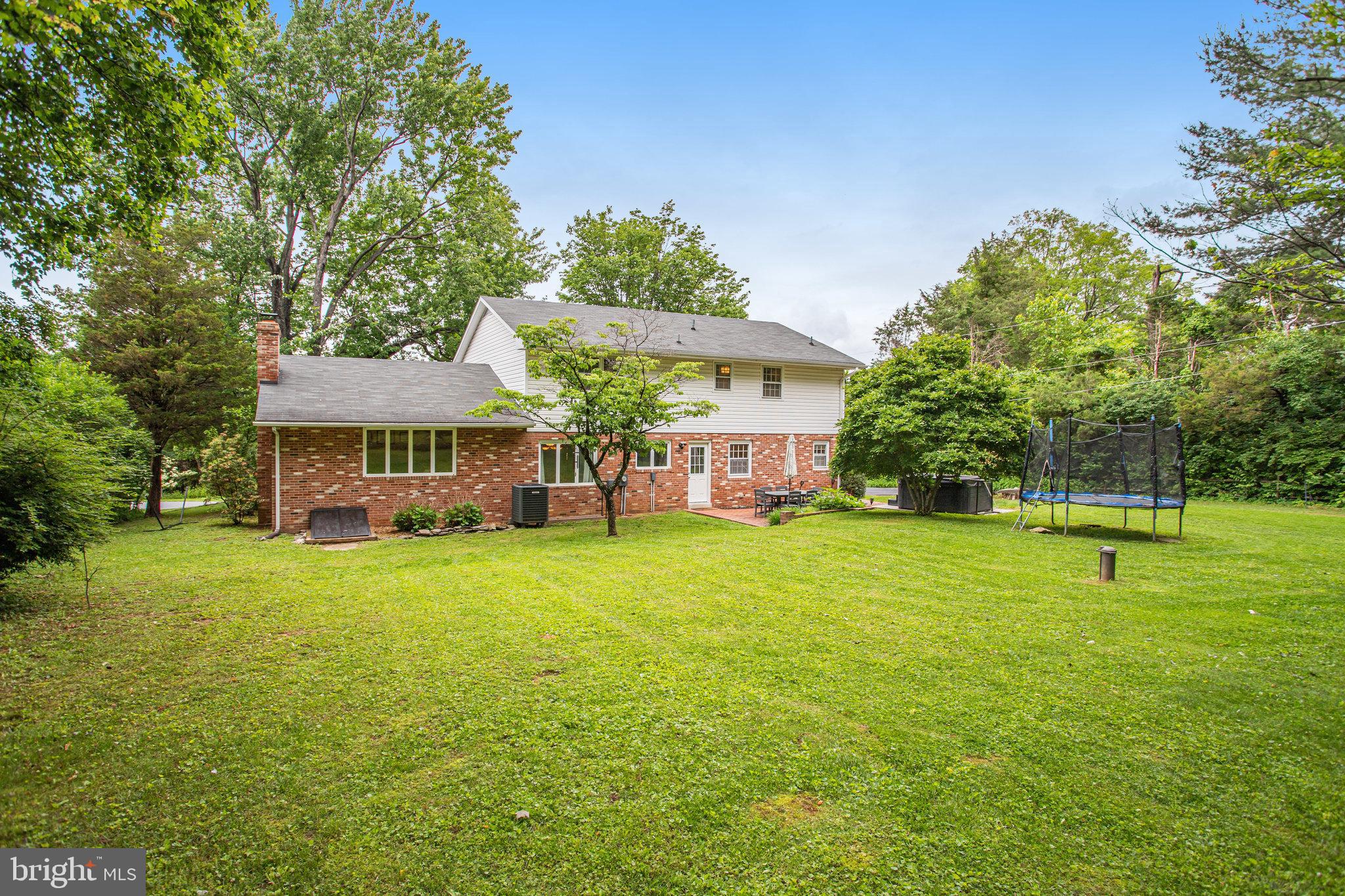 MEADOWCREST - Residential