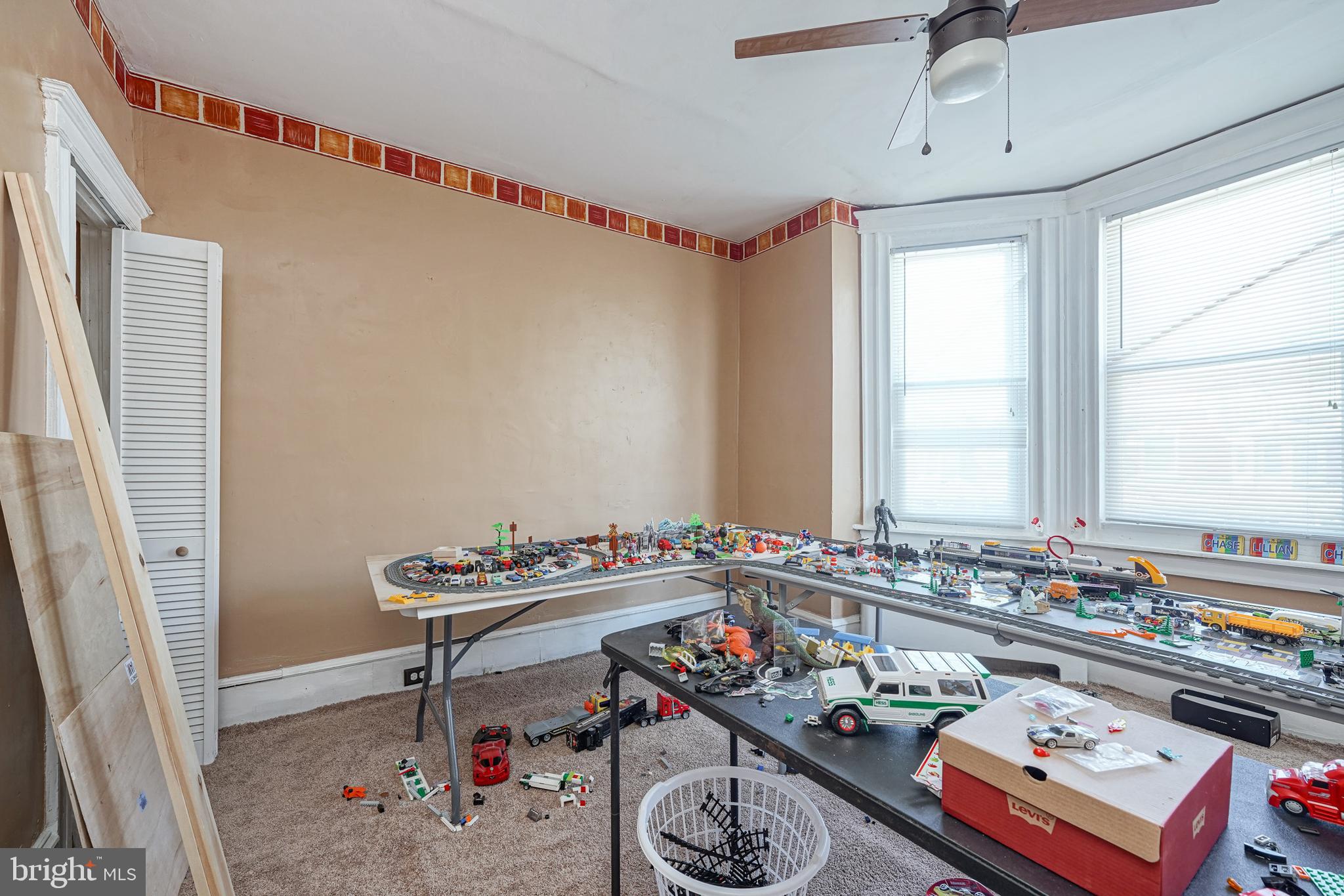 ALLEGHENY WEST - Residential