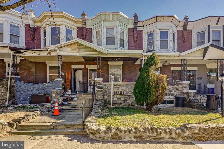 If you are a savvy investor looking for positive cash flow then this is the property for you 
A very Large Modern Four Bedroom Home with Modern Kitchen and Bath. Newer Mechanicals  PRICE JUST REDUCED TO $119,900
A MUST SEE !!!