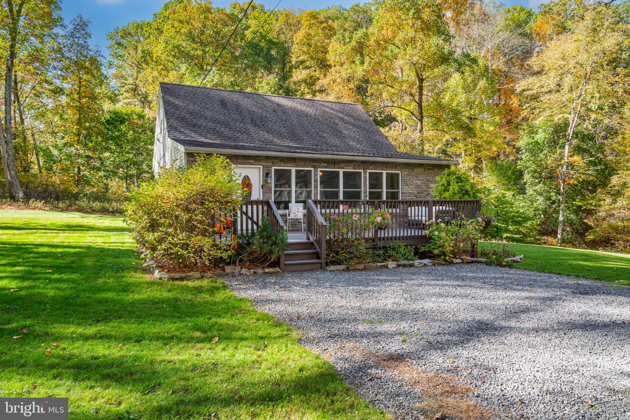 71 HICKORY LANE