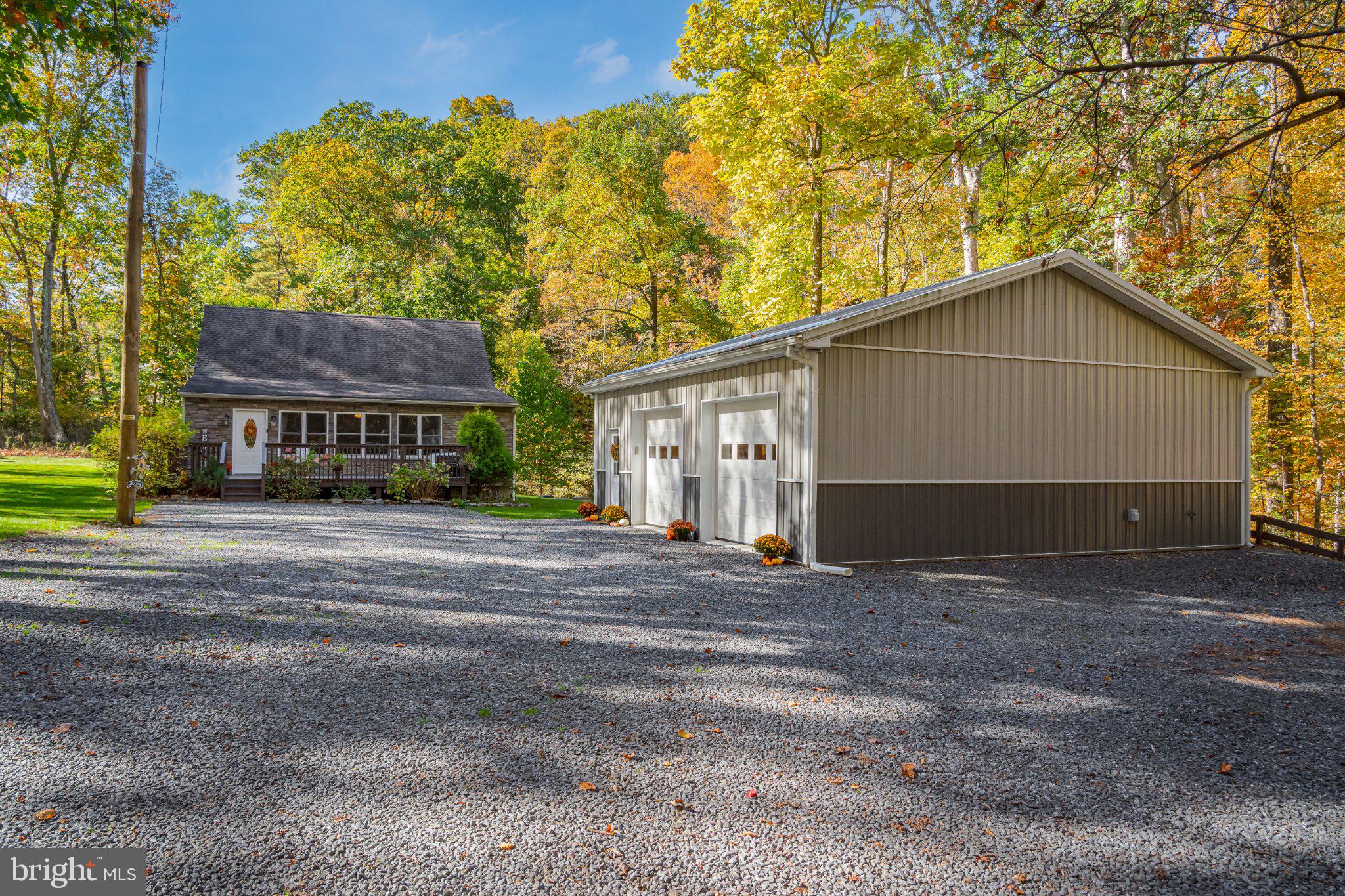 71 HICKORY LANE