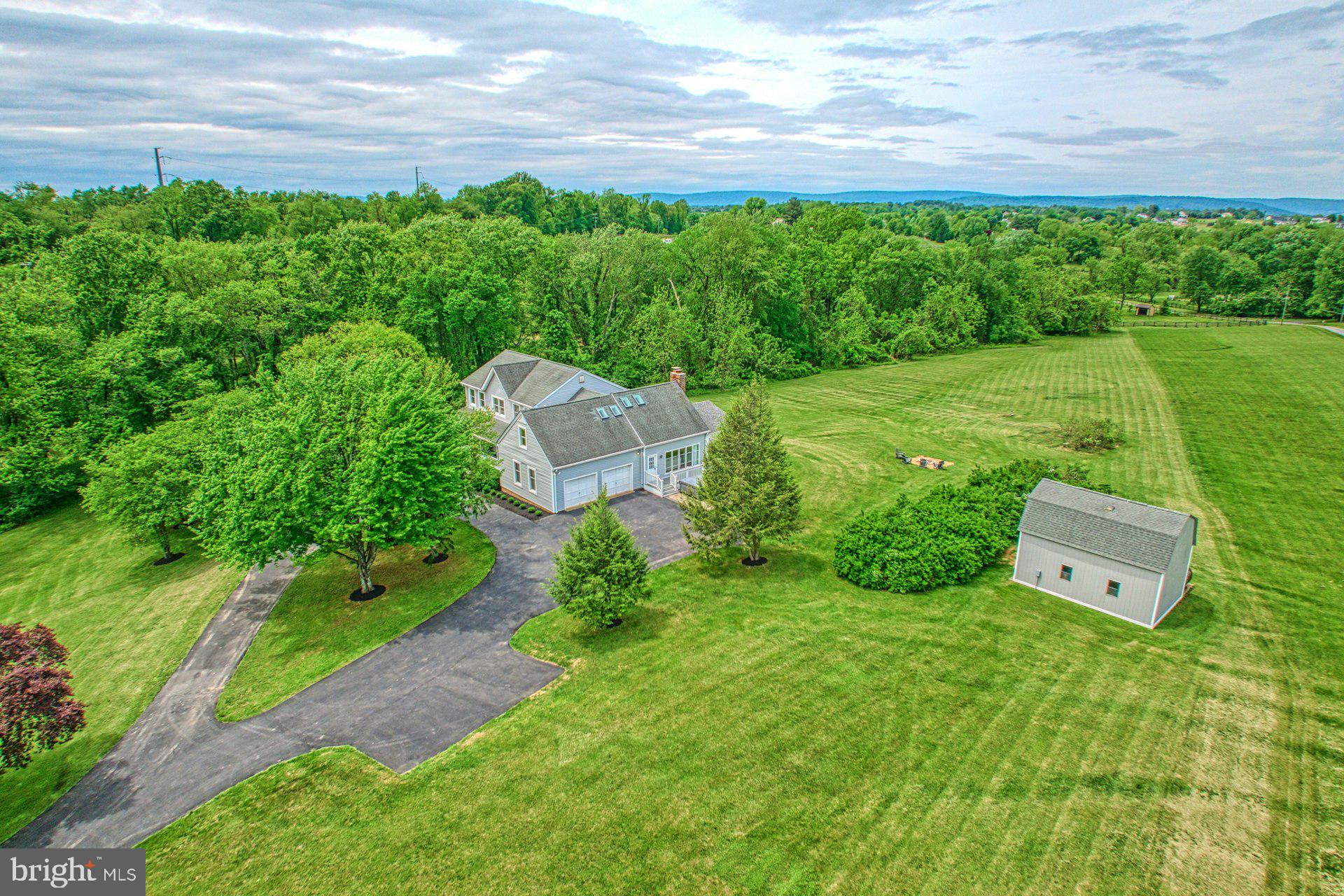 DEBUTTS - Residential