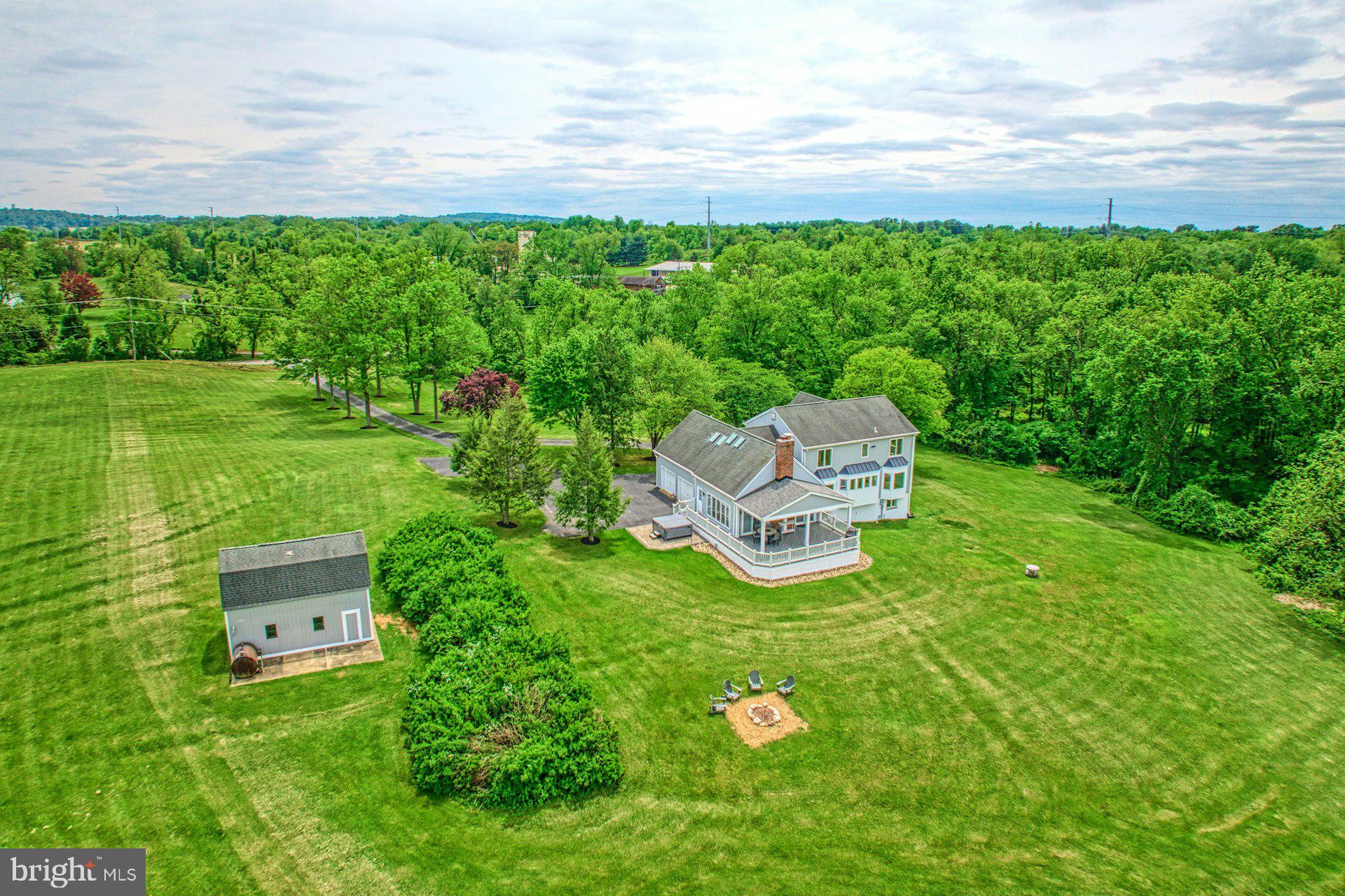 DEBUTTS - Residential