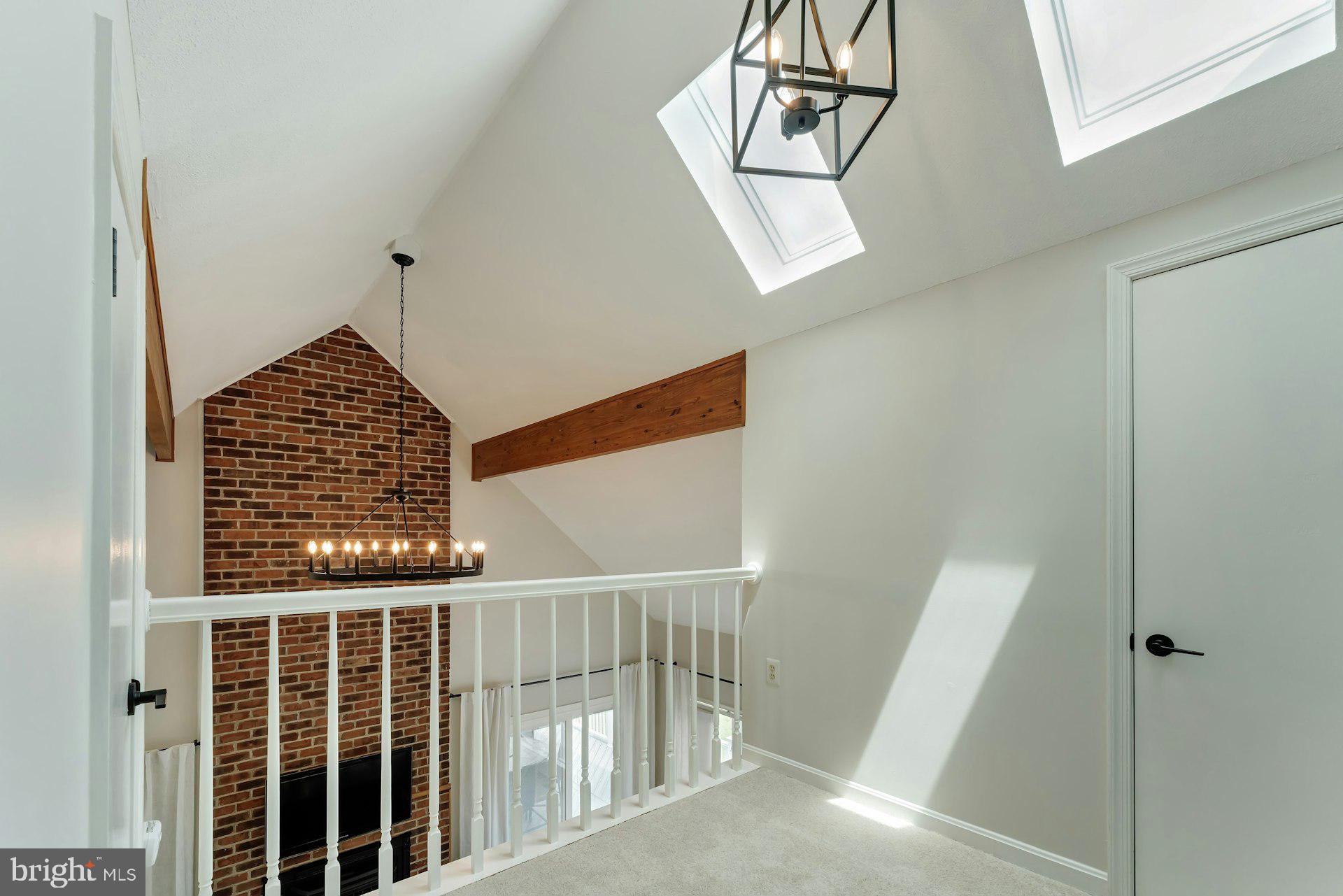 DEBUTTS - Residential