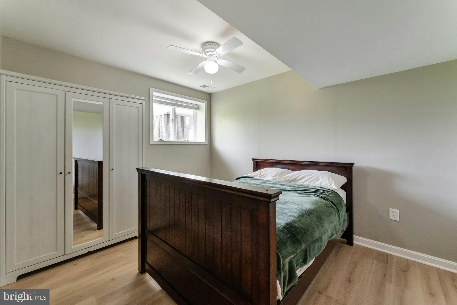 DEBUTTS - Residential