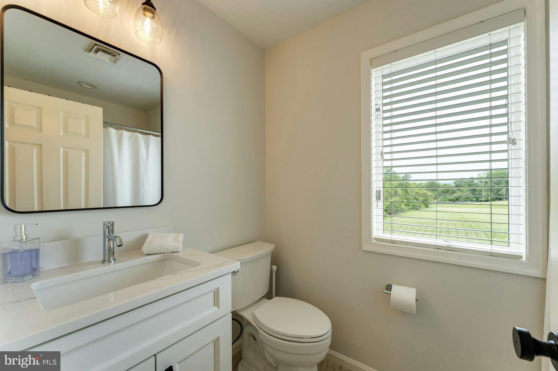 DEBUTTS - Residential