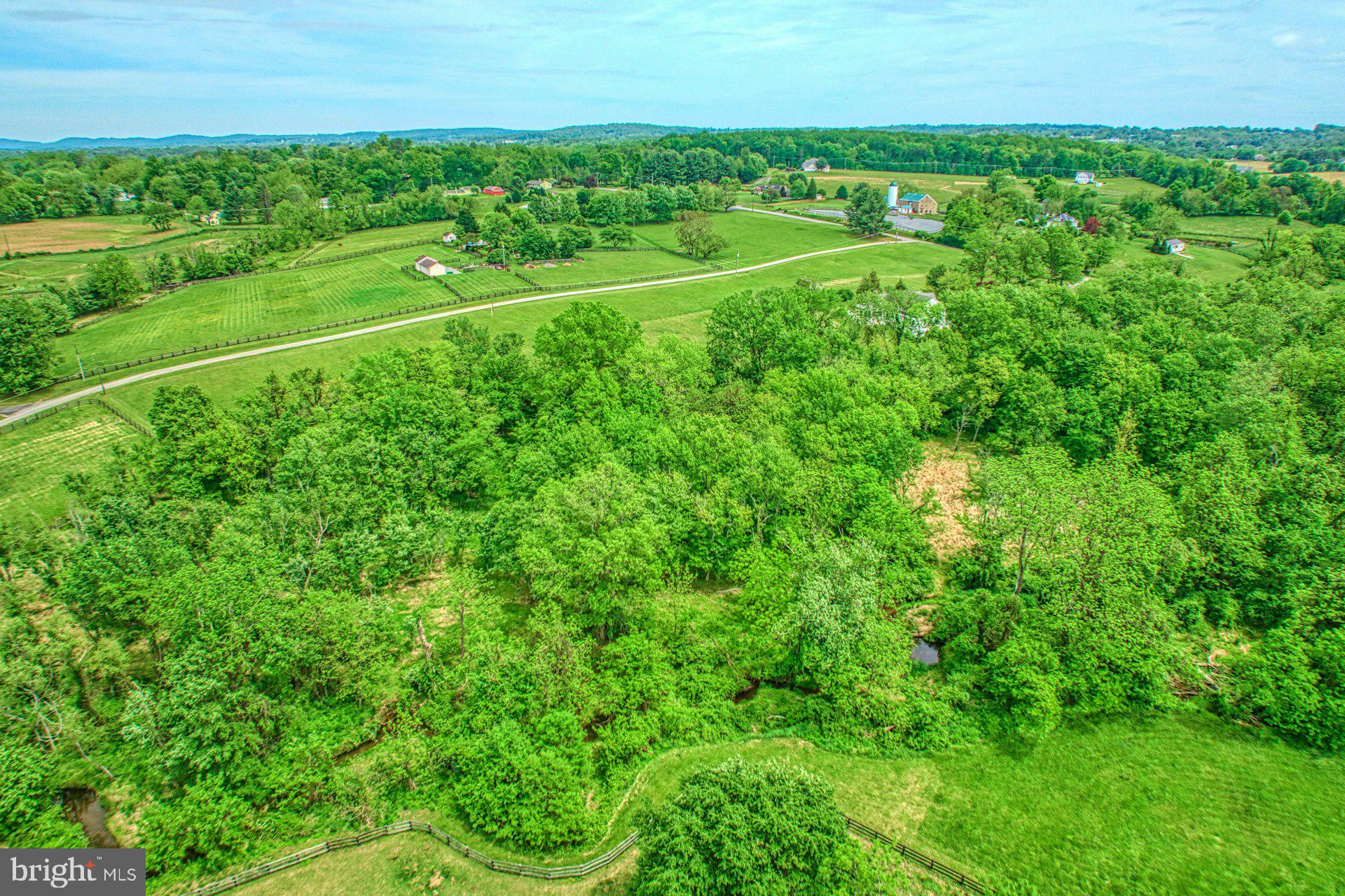 DEBUTTS - Residential