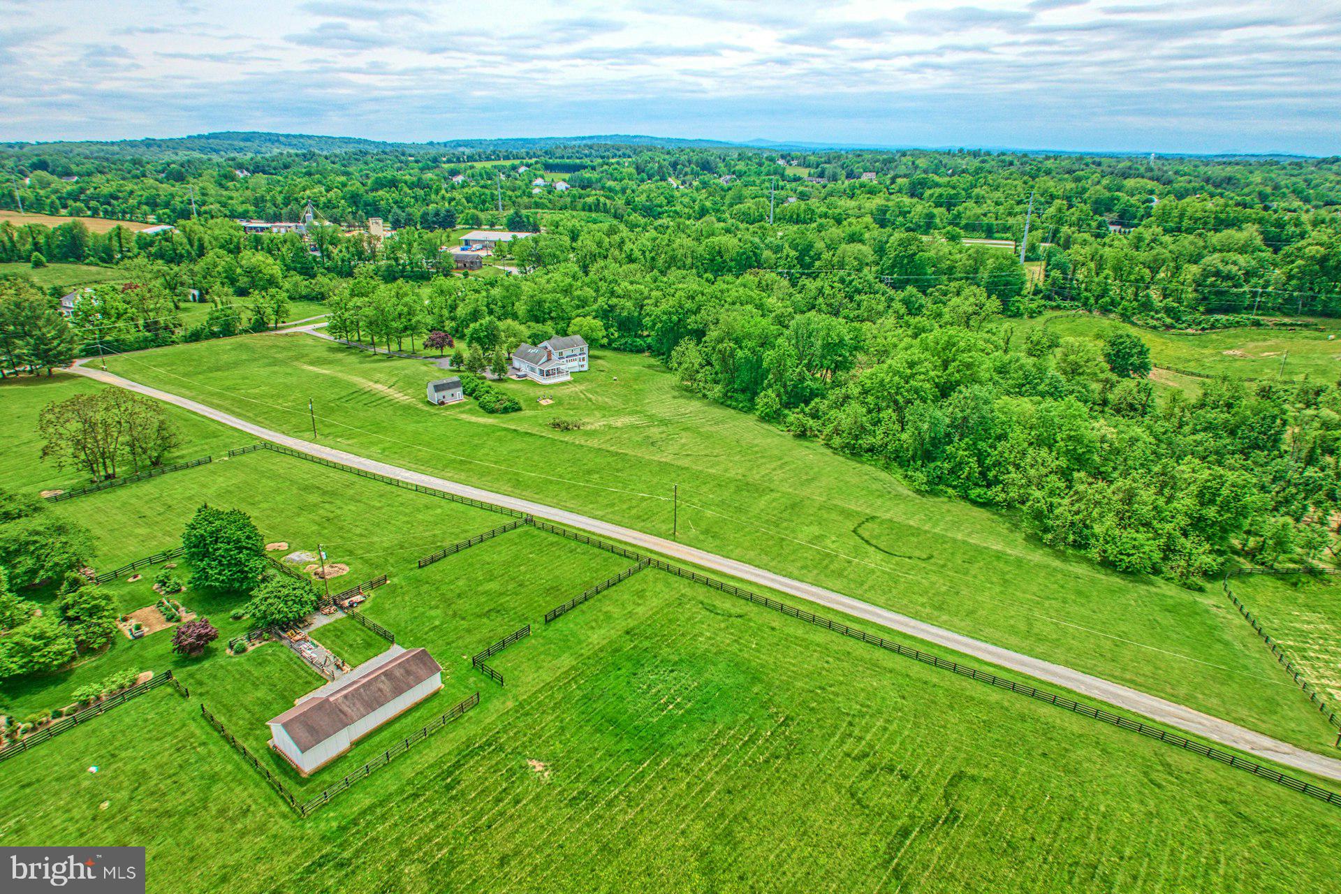 DEBUTTS - Residential