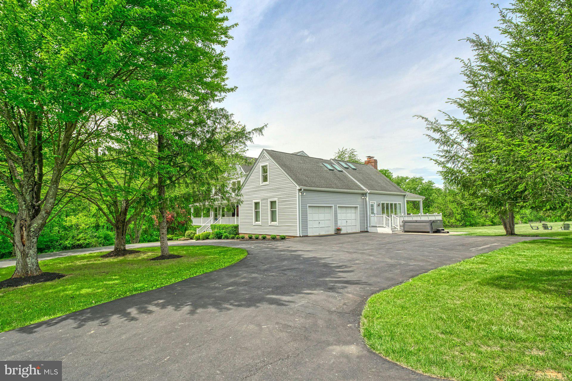 17045 HAMILTON STATION ROAD