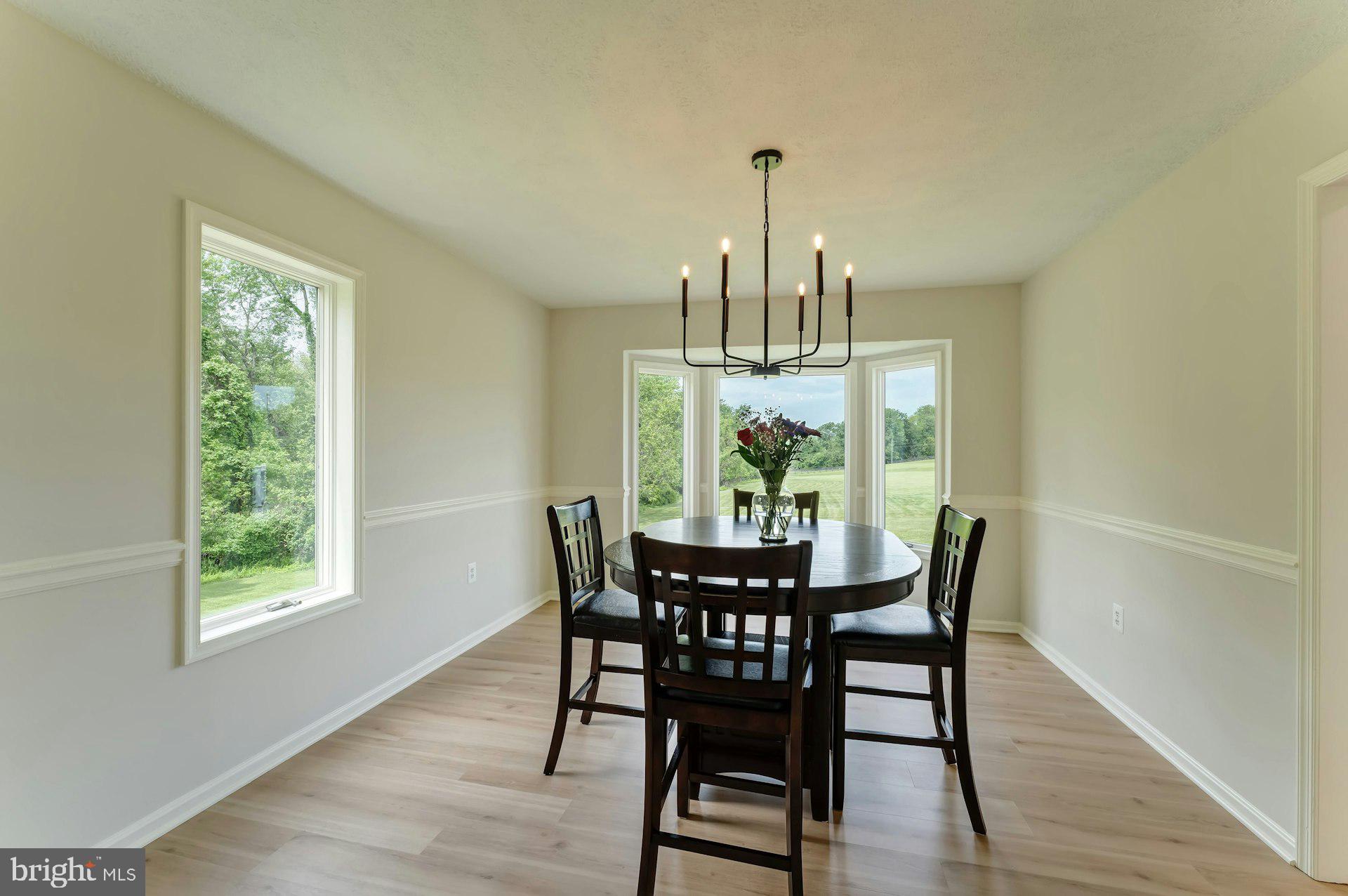 DEBUTTS - Residential