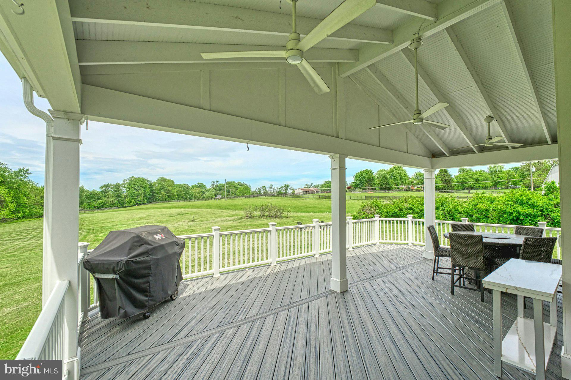 DEBUTTS - Residential