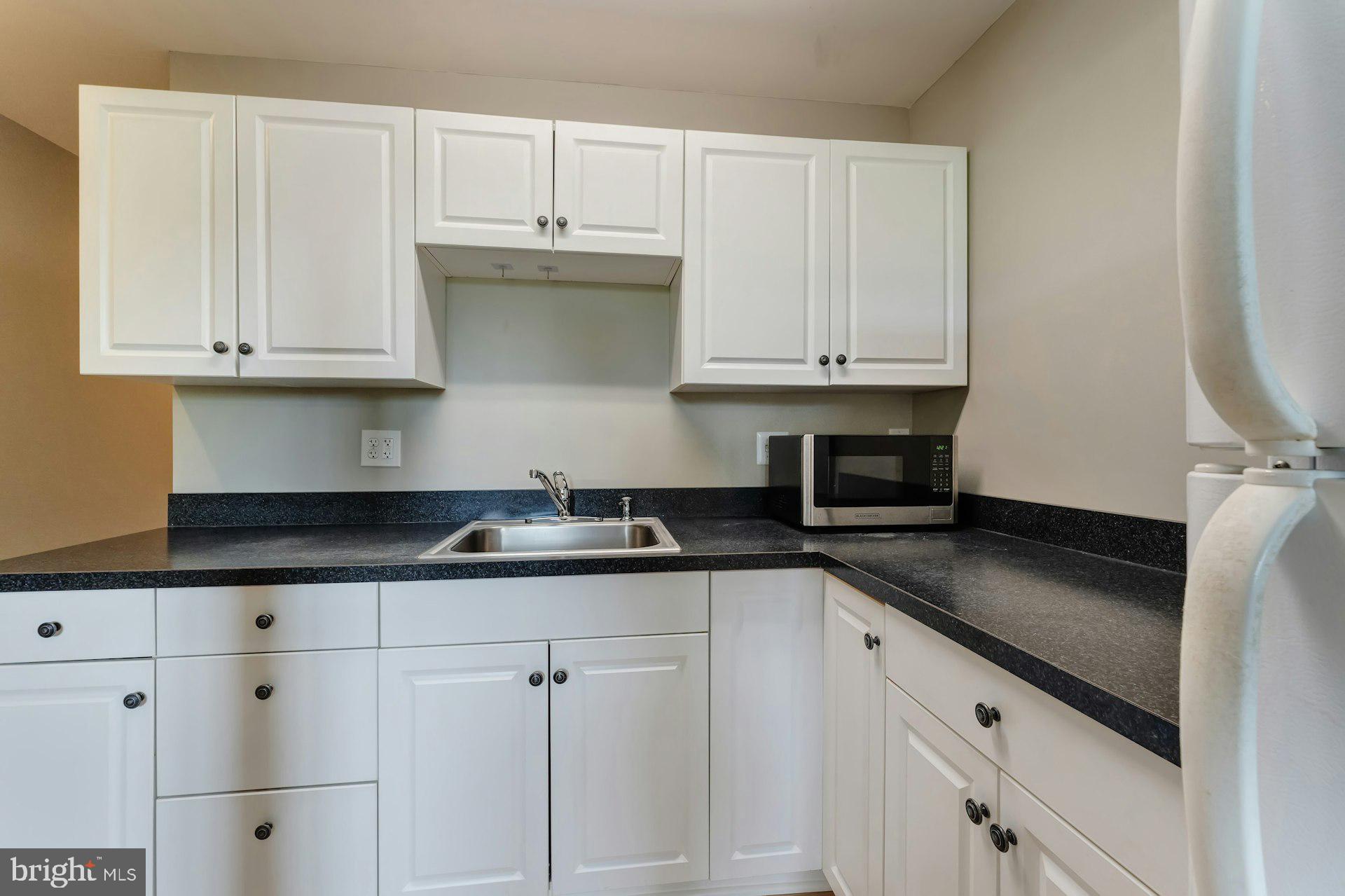 DEBUTTS - Residential