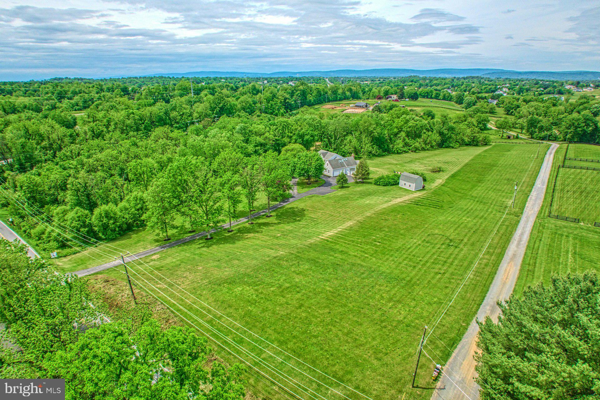 DEBUTTS - Residential