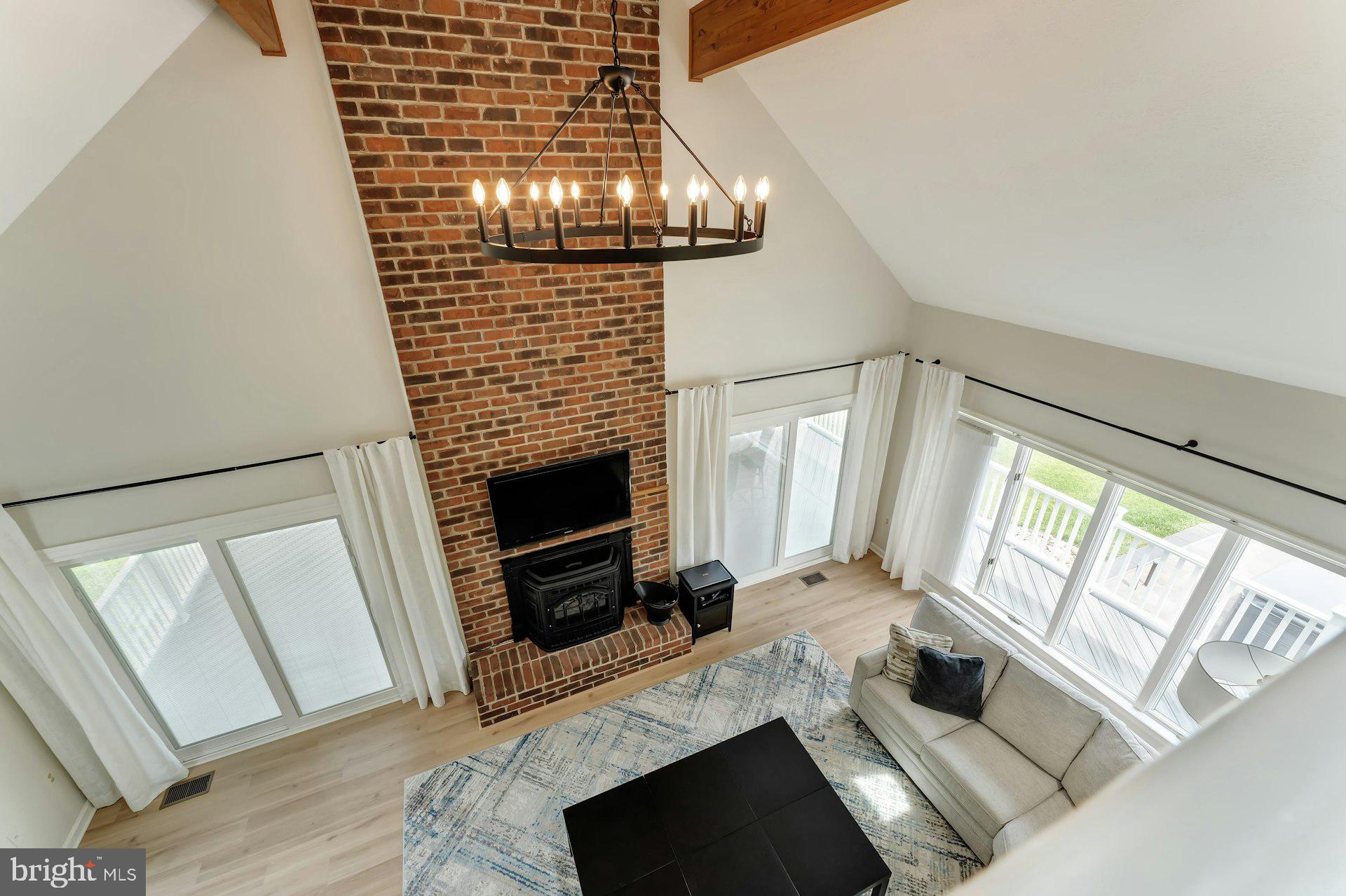 DEBUTTS - Residential