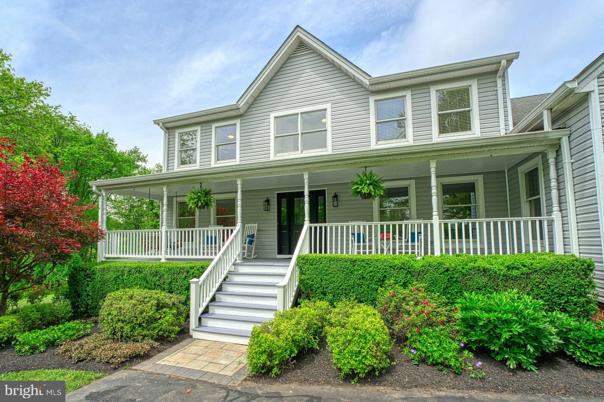 DEBUTTS - Residential