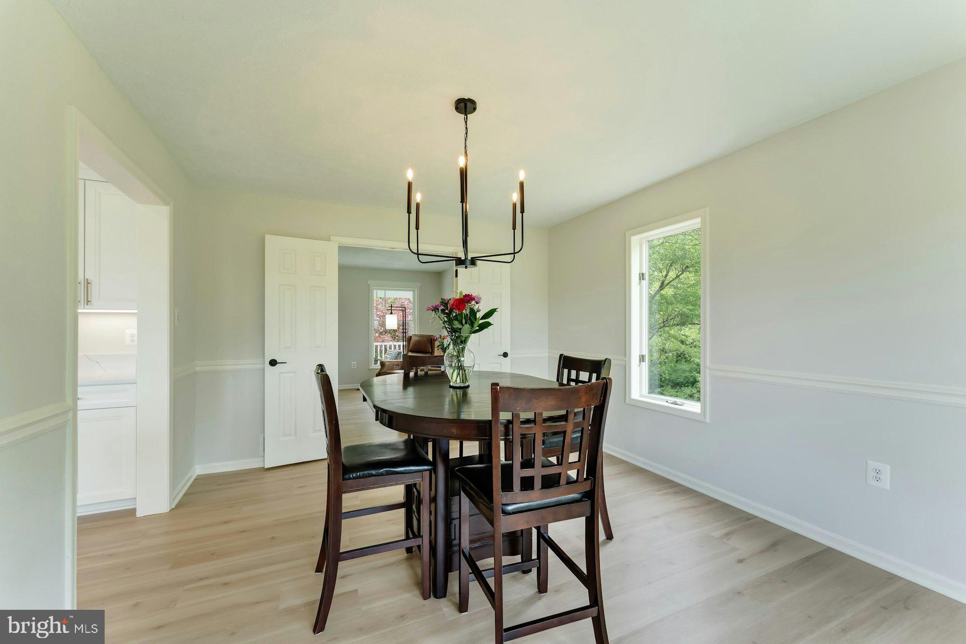 DEBUTTS - Residential