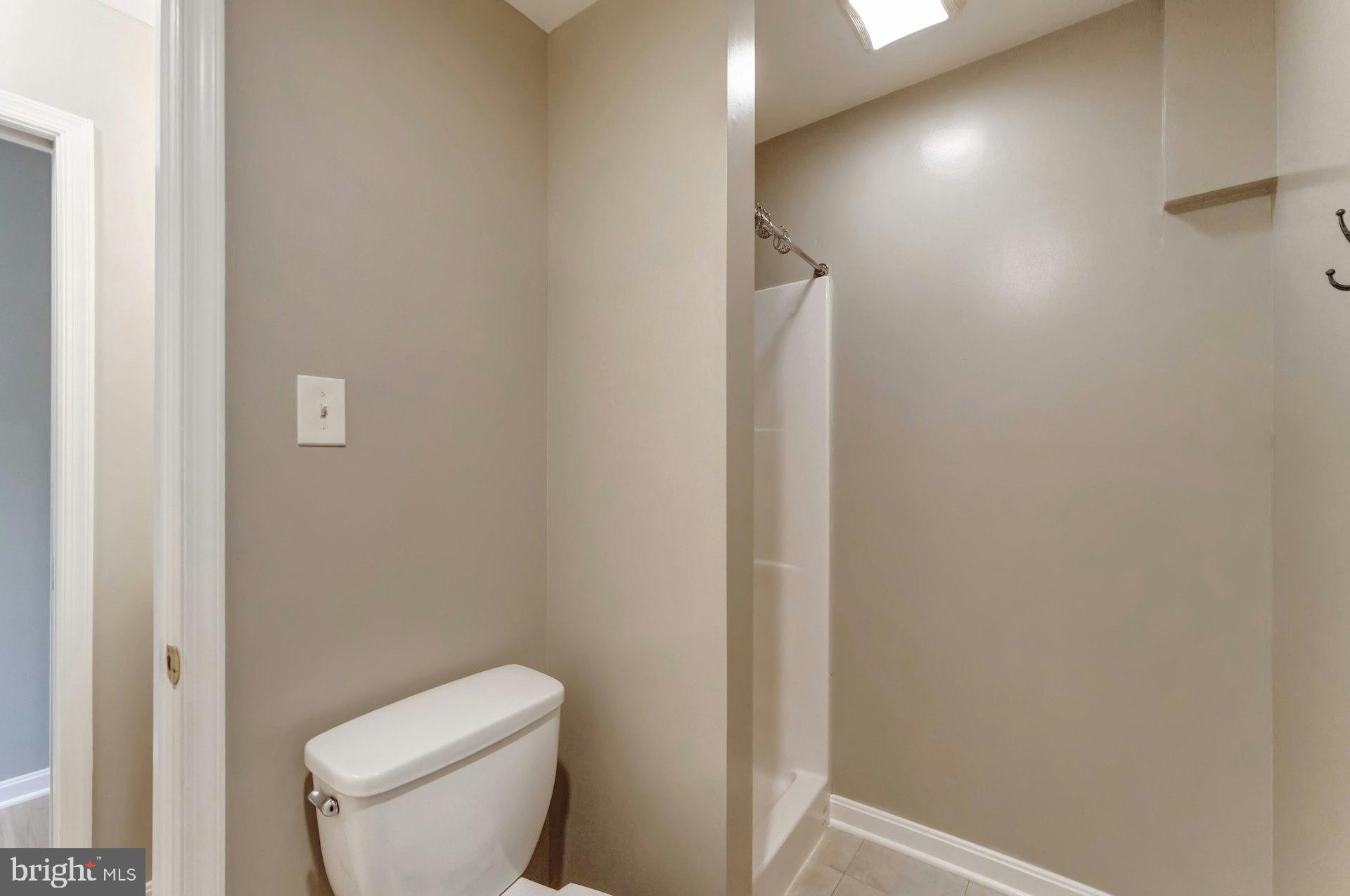 DEBUTTS - Residential