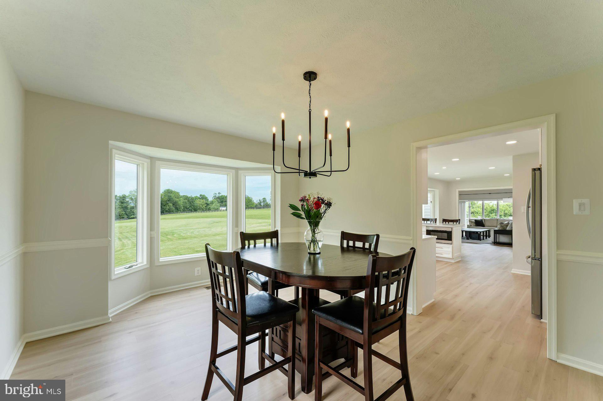 DEBUTTS - Residential