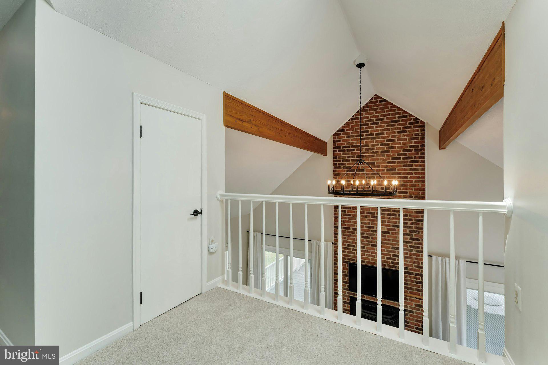 DEBUTTS - Residential